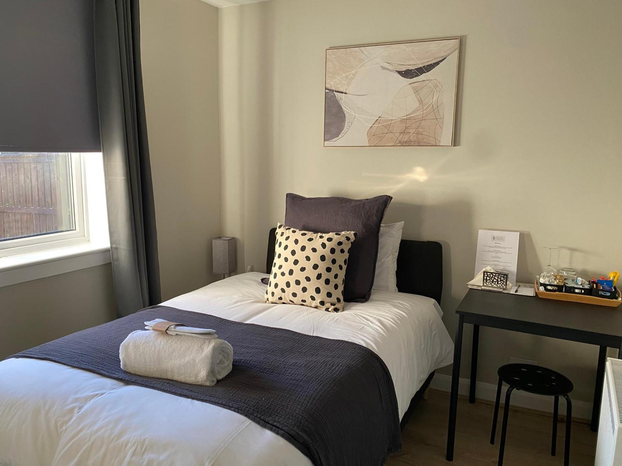 Peacock Guest House Ларгс Экстерьер фото